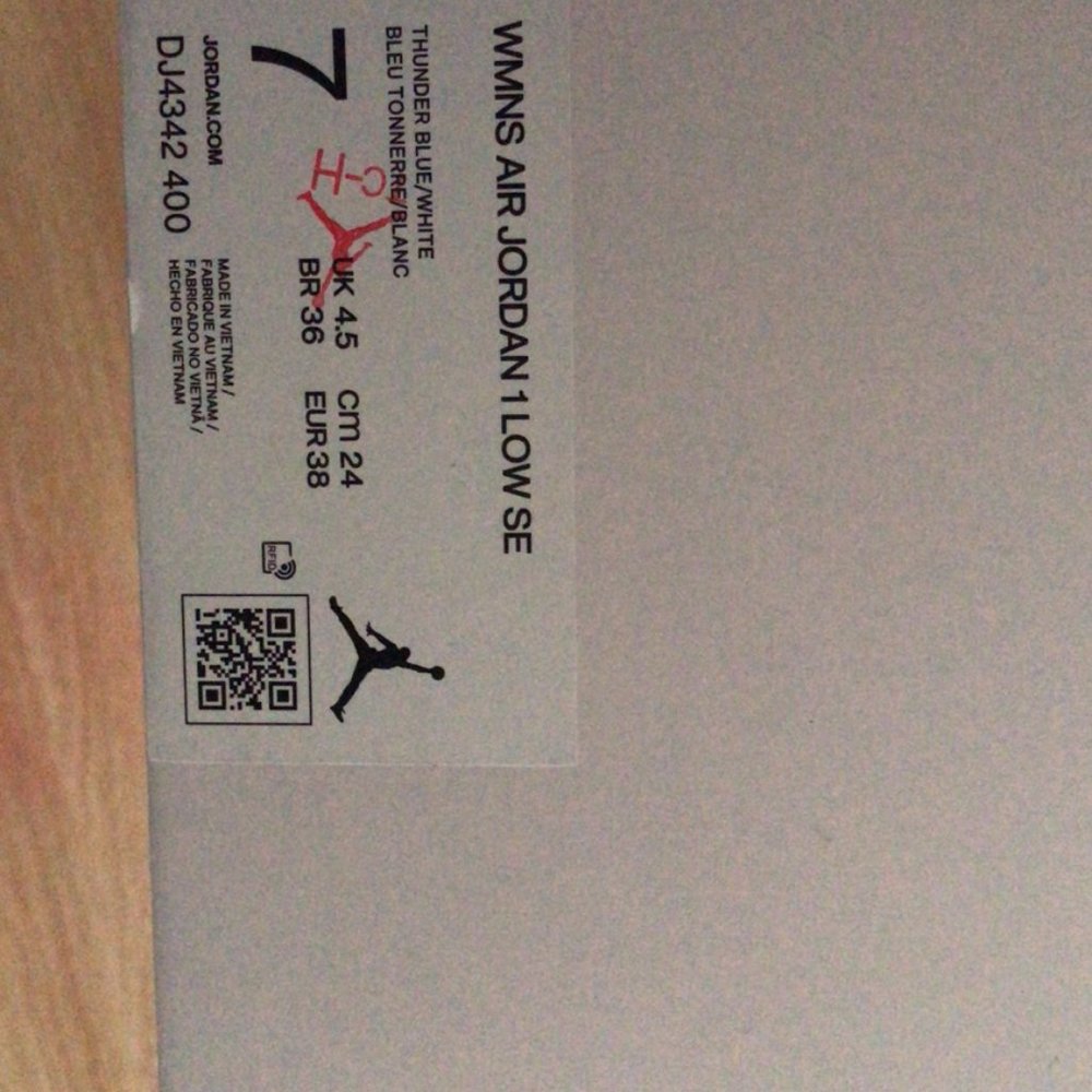 Air Jordan 1 Womens Size7 DJ4342 - Picture 2 of 10